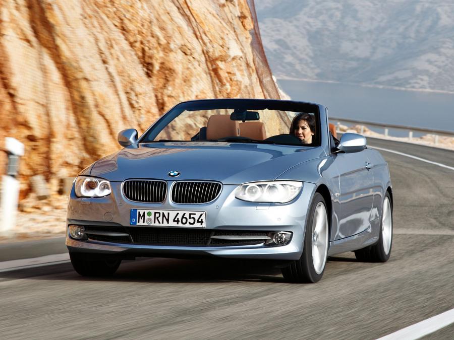  BMW 335i Convertible 2010 года  (фото 16 из 16)